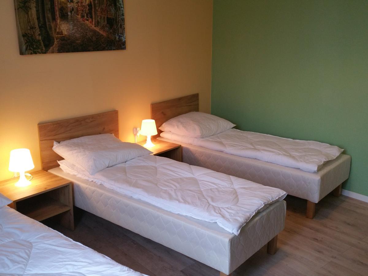 Kaktus Guest House 2 Varsavia Esterno foto